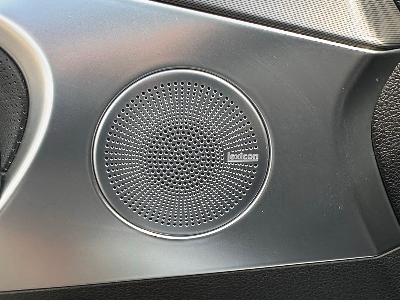 Used 2026 Alta White Genesis 3.3T Sport Prestige image 26