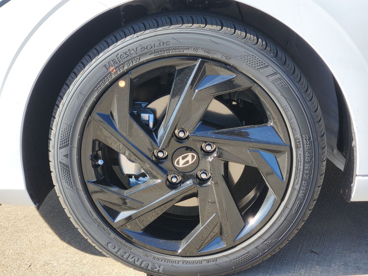 New 2026 W6H White Hyundai SEL Sport image 7