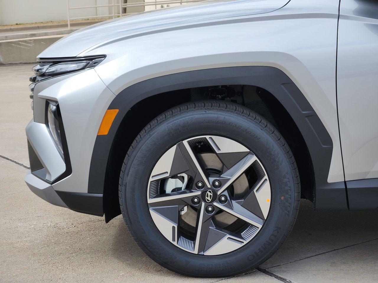 New 2026 R2T Silver Hyundai SEL FWD image 5