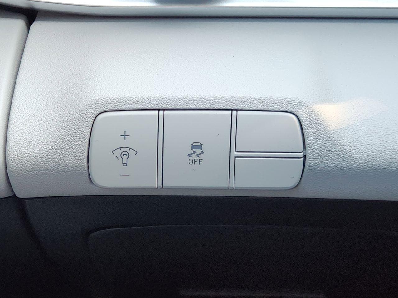 New 2026 Amazon Gray Hyundai Limited image 21