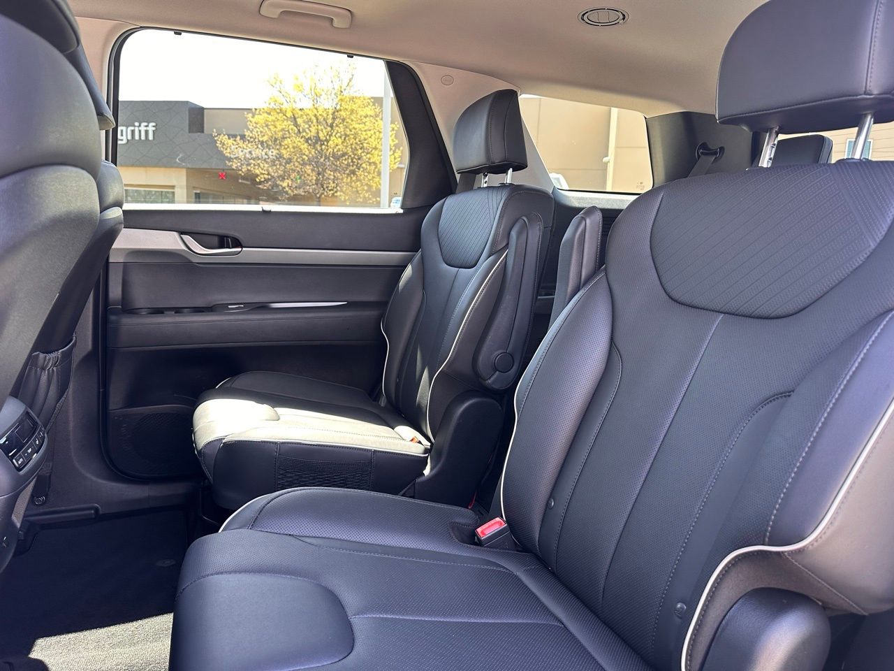 Used 2025 Hyper White Hyundai XRT image 17