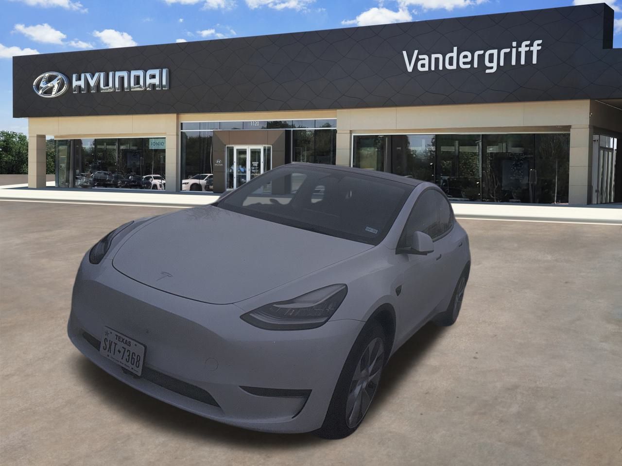 2023 Tesla Model Y Long Range's photo