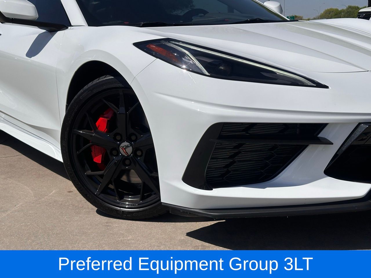 Used 2020 Arctic White Chevrolet Stingray 3LT image 2
