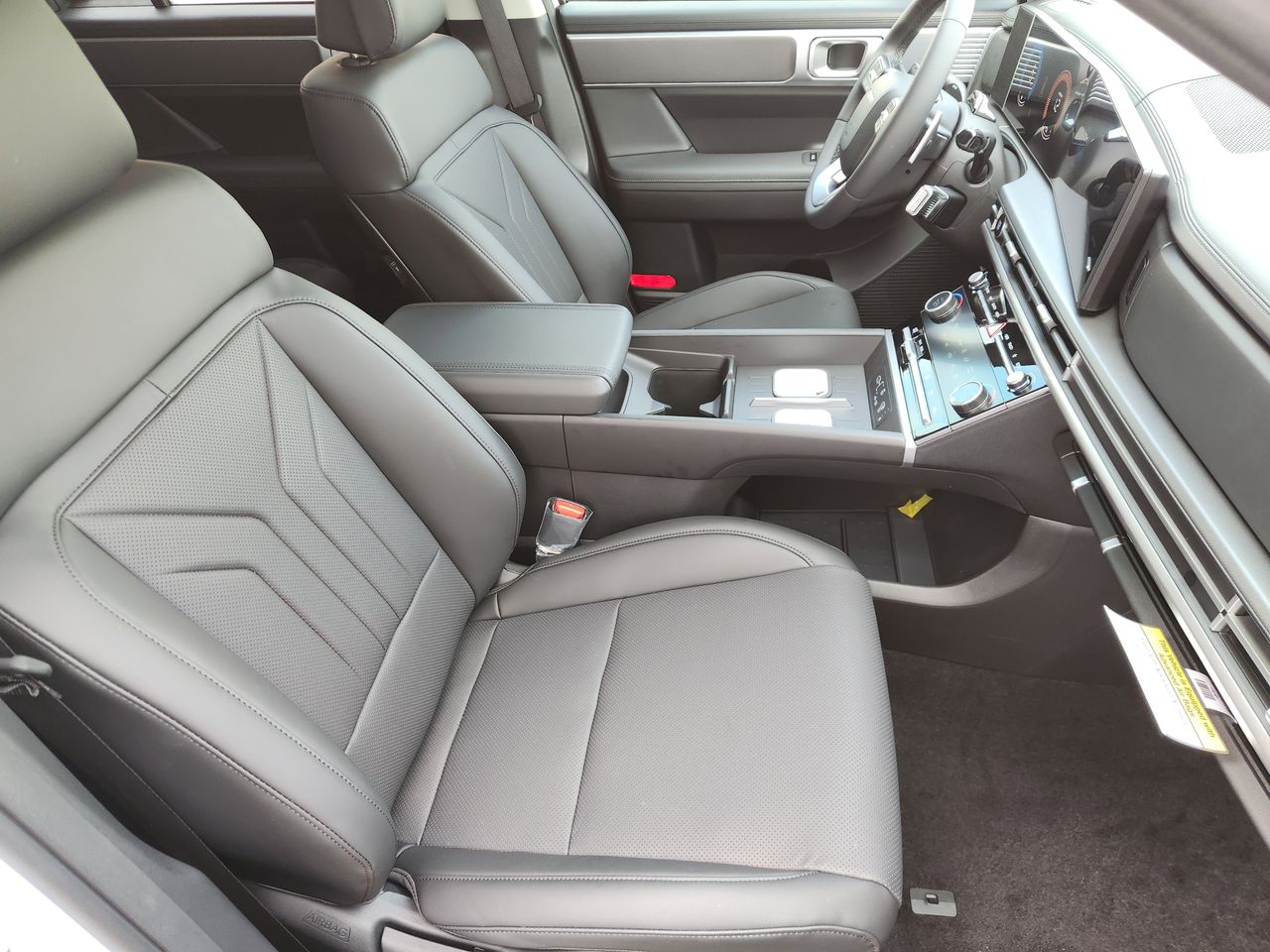 New 2026 W6H White Hyundai SEL image 10