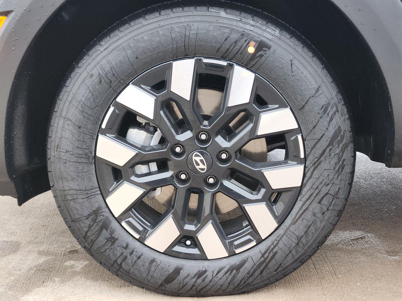 New 2026 S3B Black Hyundai SEL Activity FWD image 7