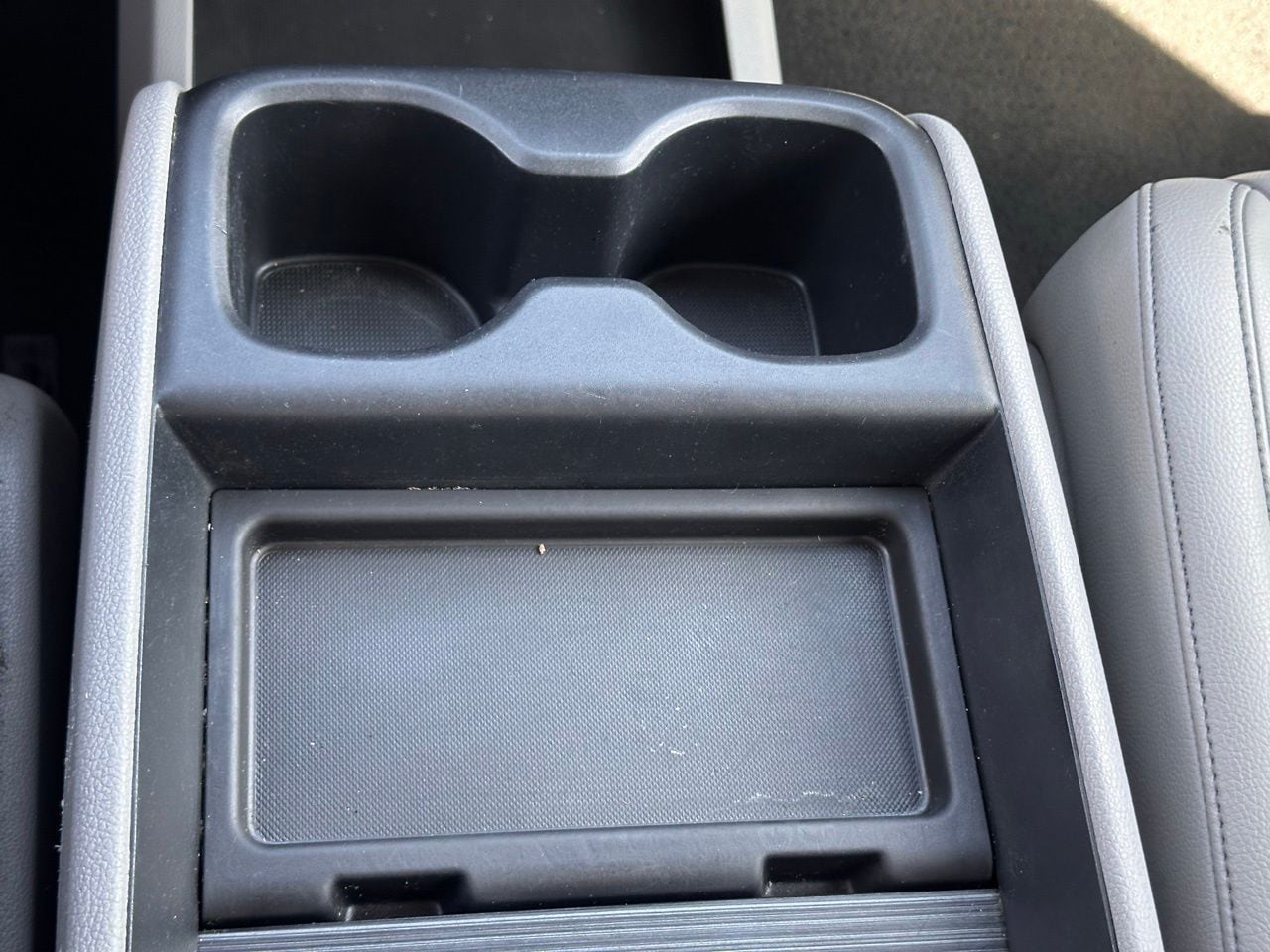 Used 2022 Lunar Silver Metallic Honda Touring image 38