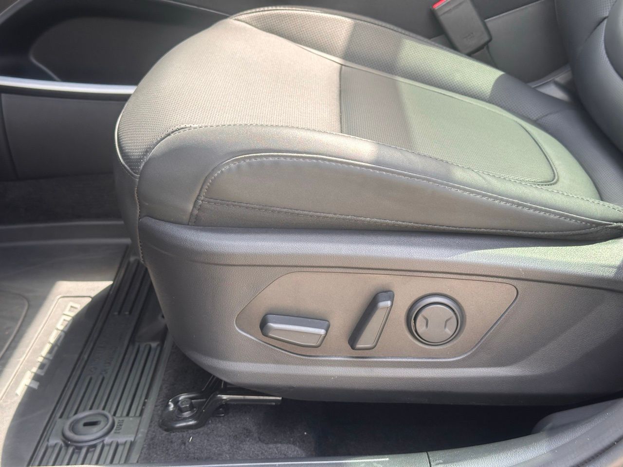 Used 2024 Black Pearl Hyundai SEL Convenience image 29