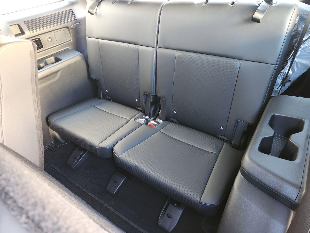 New 2026 PE2 Gray Hyundai SEL FWD image 29