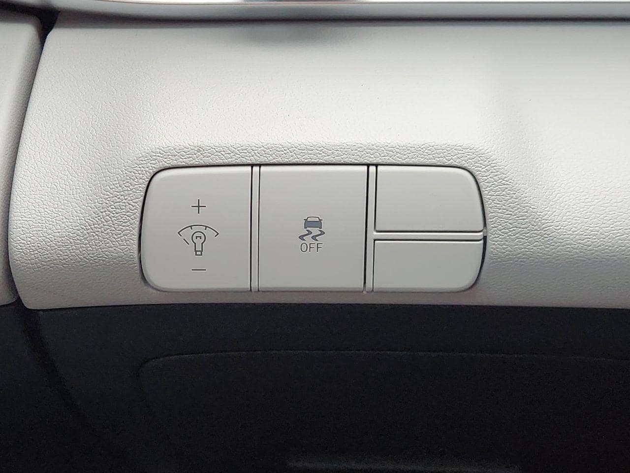 New 2026 PE2 Gray Hyundai Limited image 20