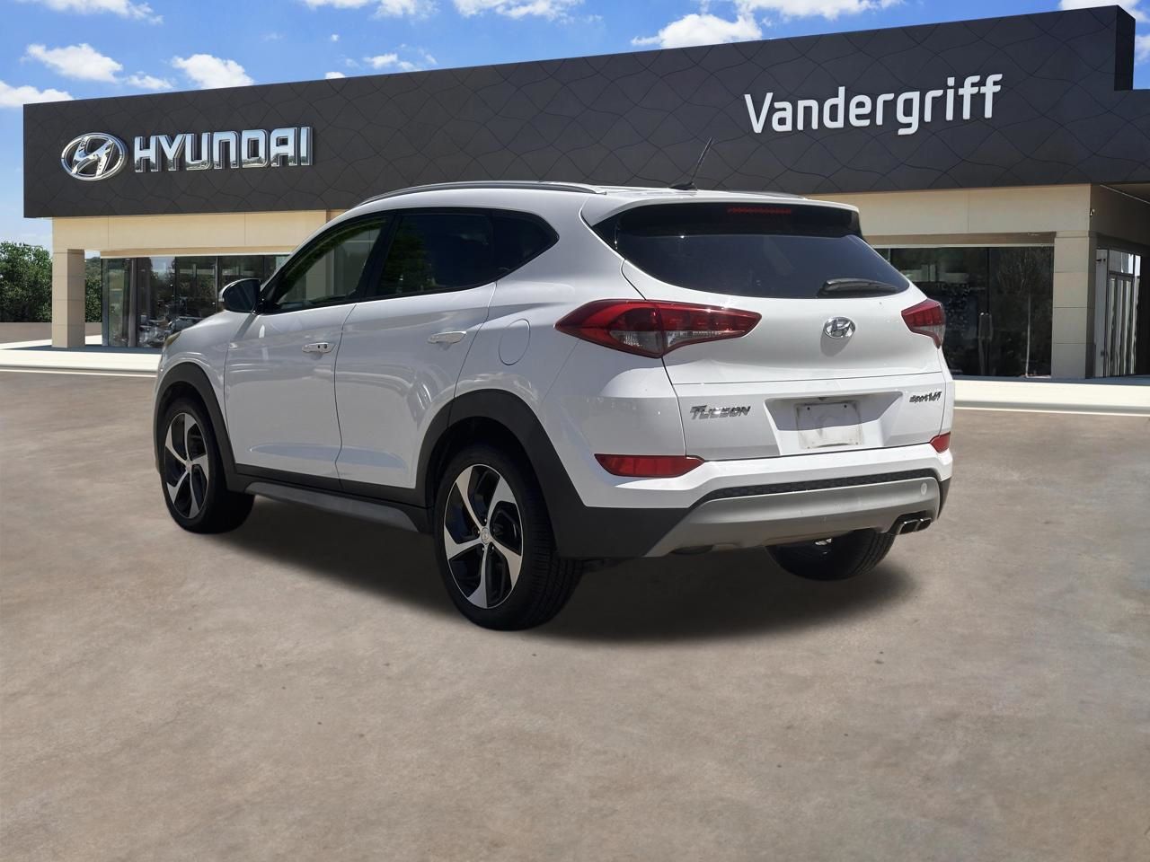Used 2017 White Hyundai Sport image 11