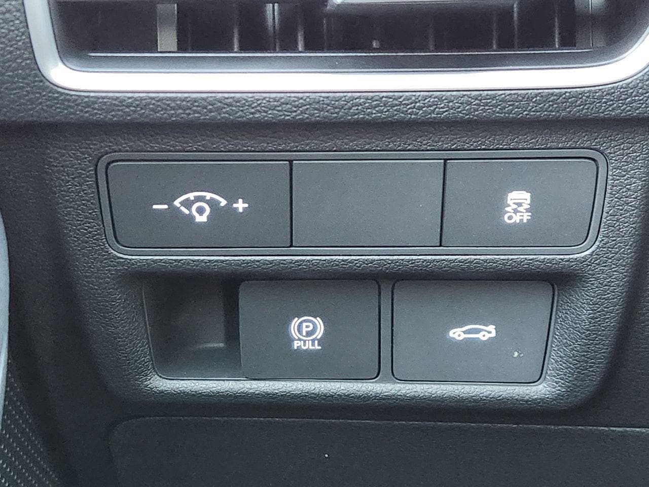 New 2026 T4A Silver Hyundai SEL Sport image 21