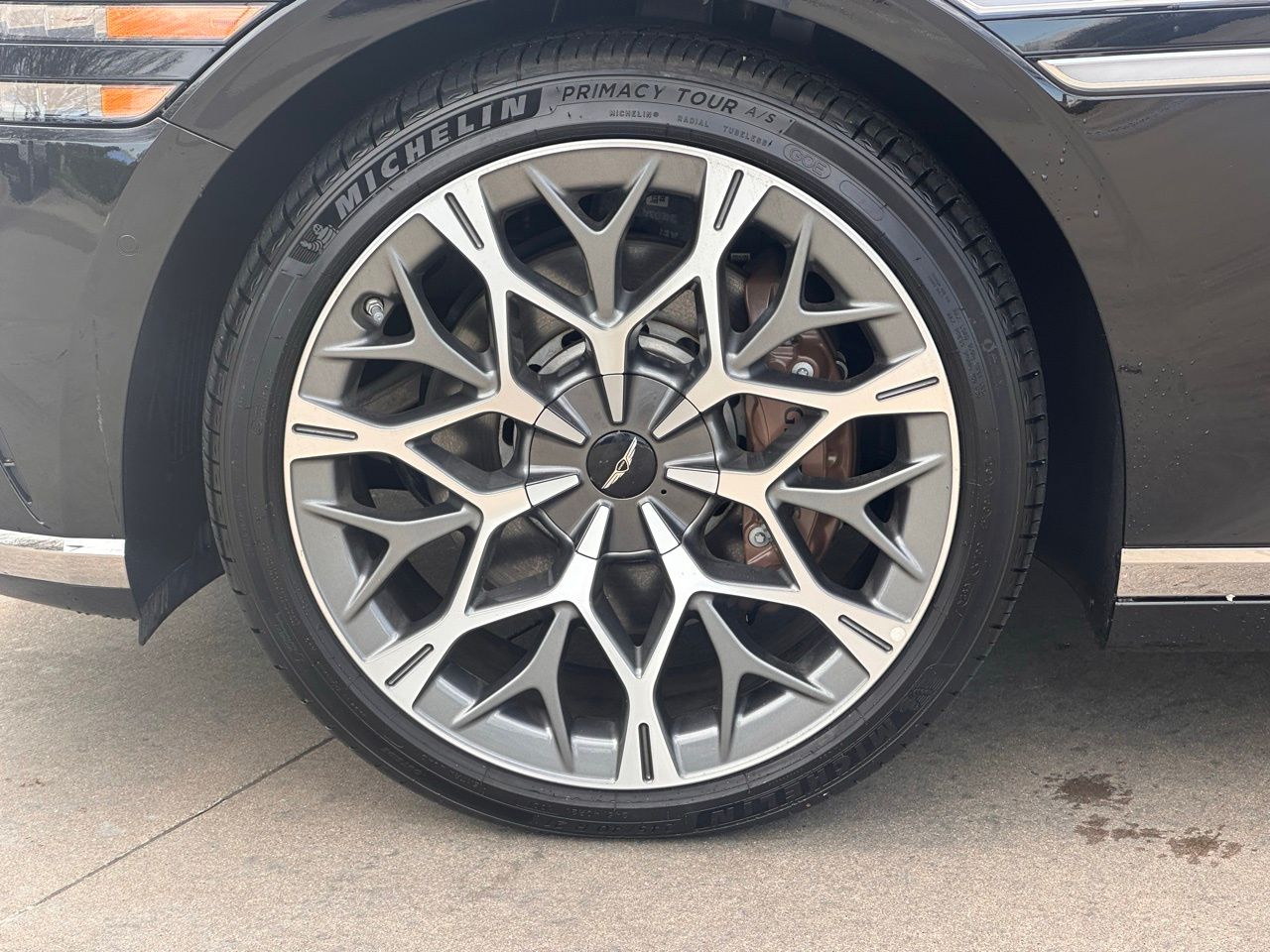 Used 2025 Vik Black Genesis 3.5T e-SC image 9