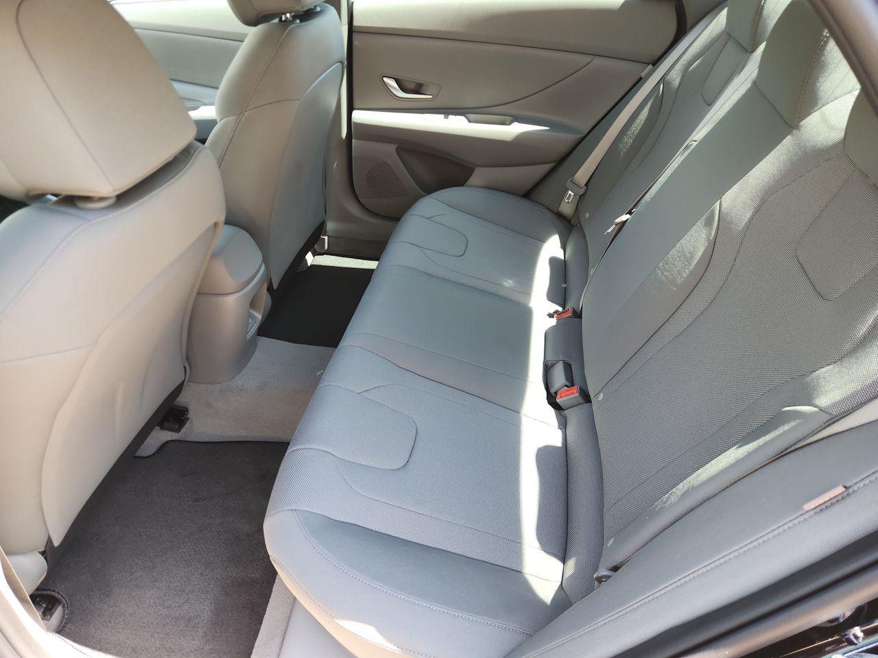 New 2026 Abyss Black Hyundai SE image 27