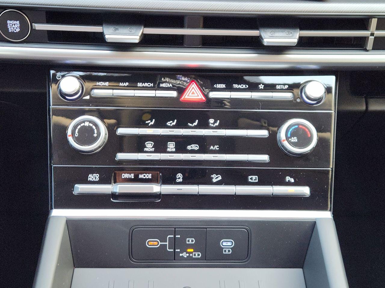 New 2026 Phantom Black Hyundai SE FWD image 15
