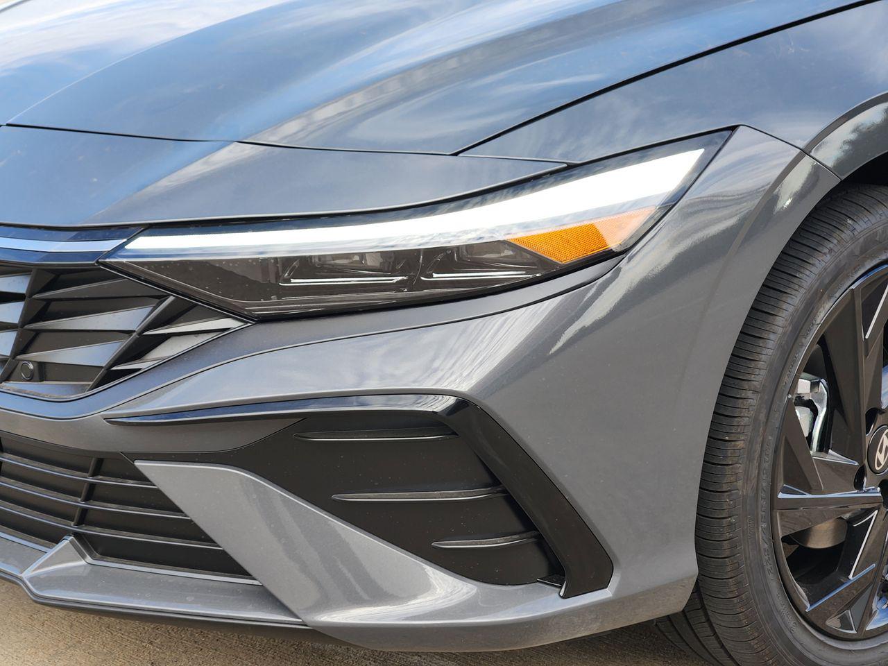 New 2026 Ecotronic Gray Hyundai SEL Sport Premium image 6