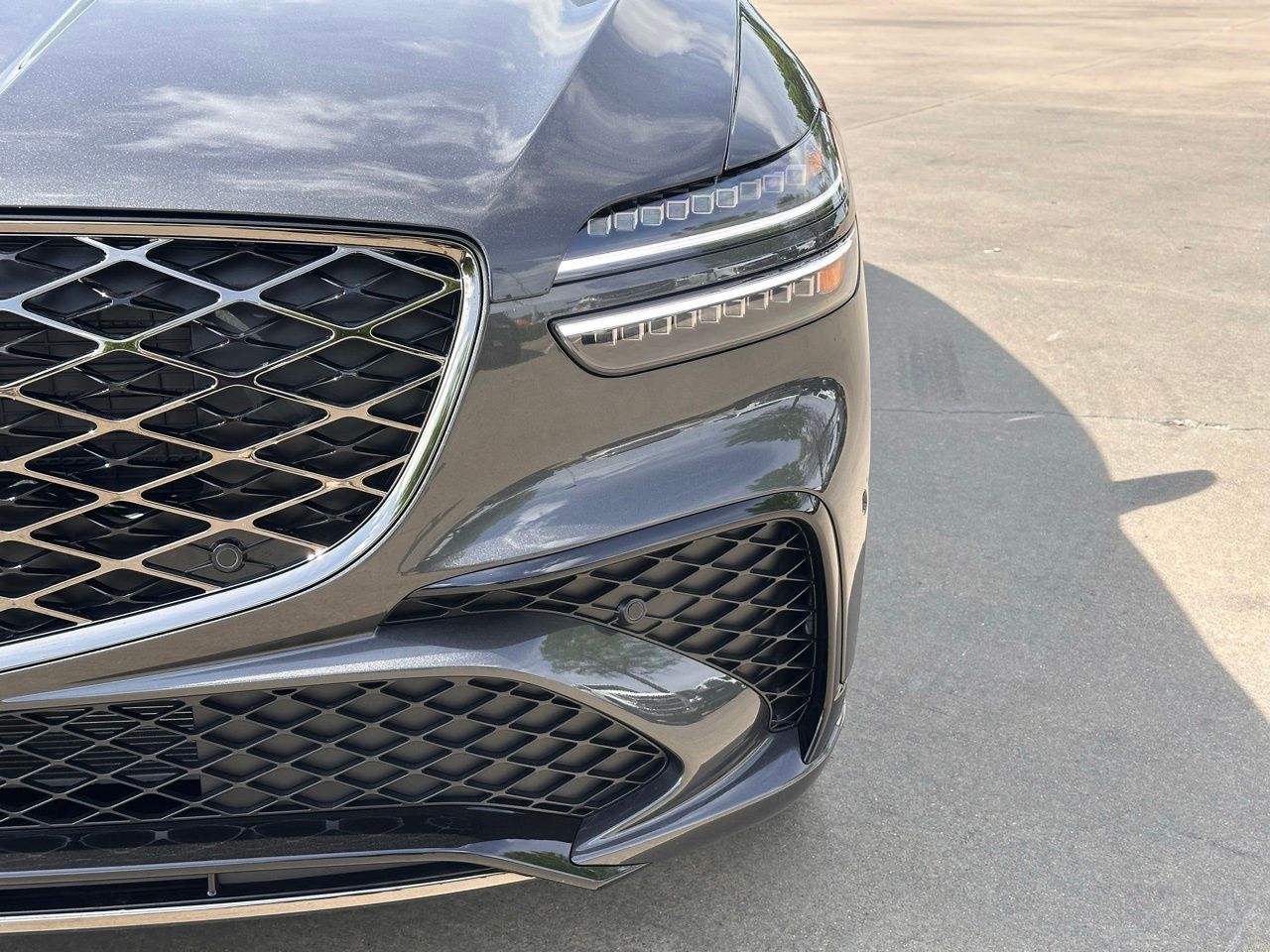 Used 2026 Makalu Gray Genesis 3.5T Sport Prestige image 5