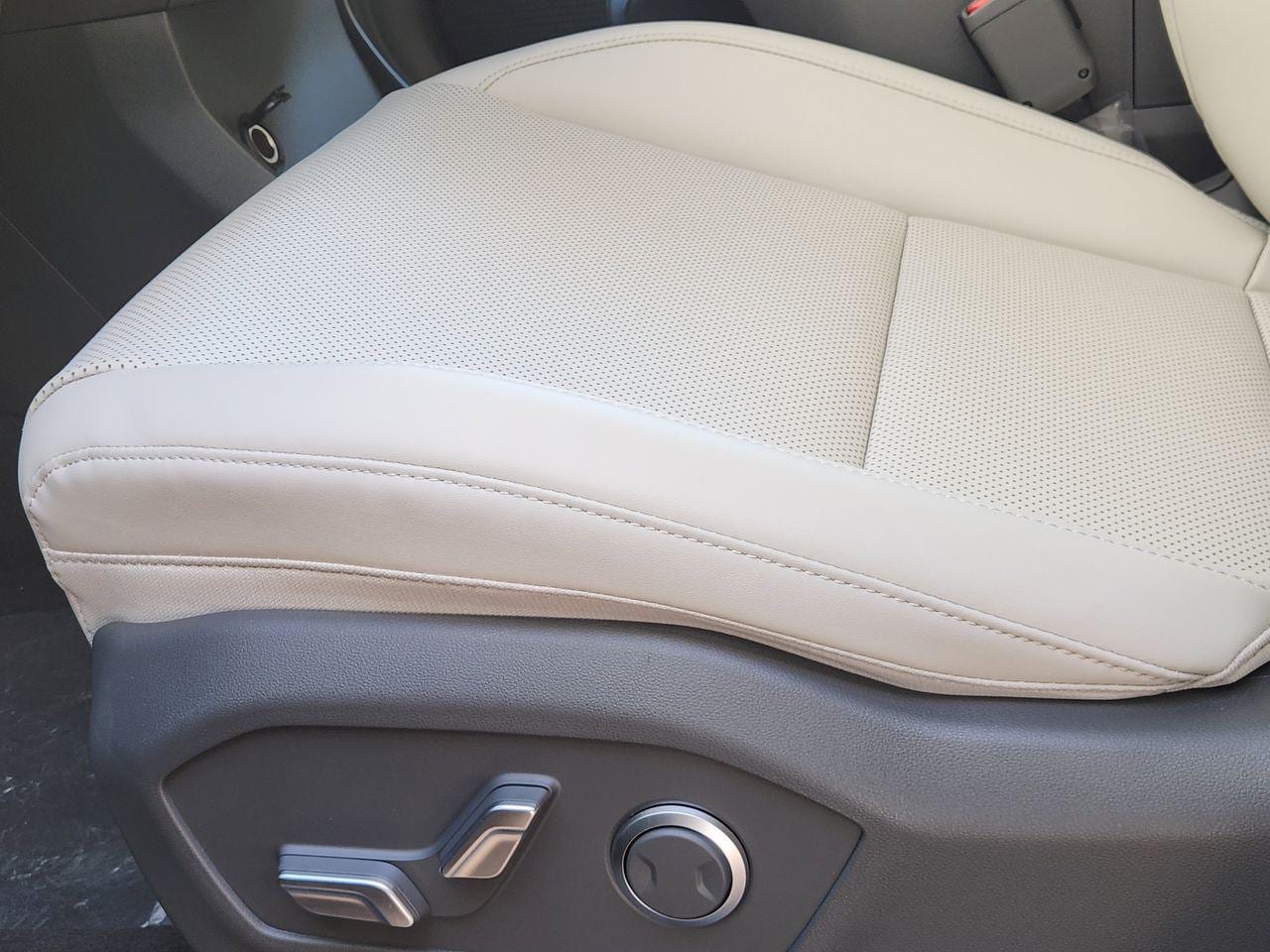 New 2026 S3B Black Hyundai SEL FWD image 22