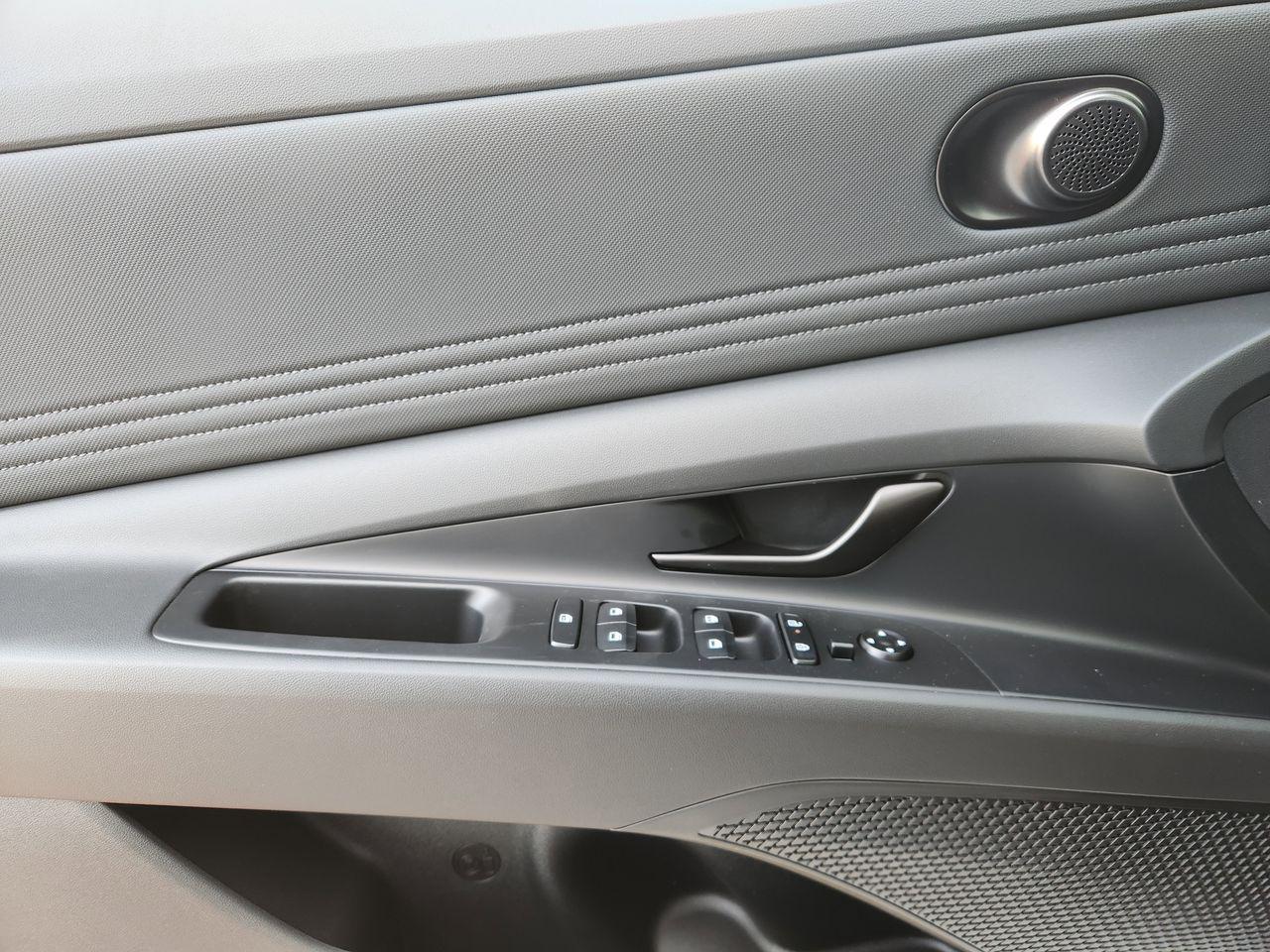 New 2026 W6H White Hyundai SEL Sport Premium image 21