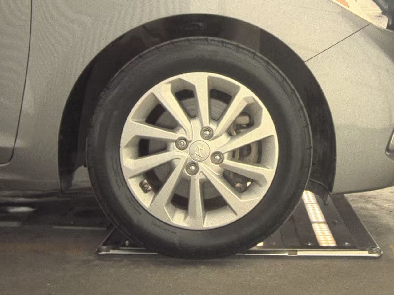 Used 2022 Forge Gray Hyundai SEL image 9
