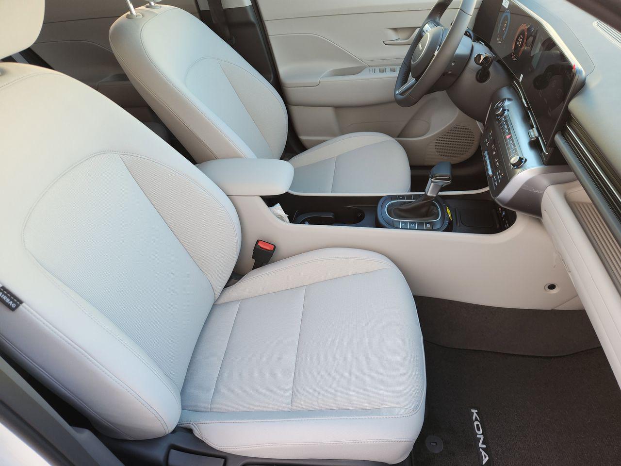 New 2026 SAW White Hyundai SEL Sport FWD image 10