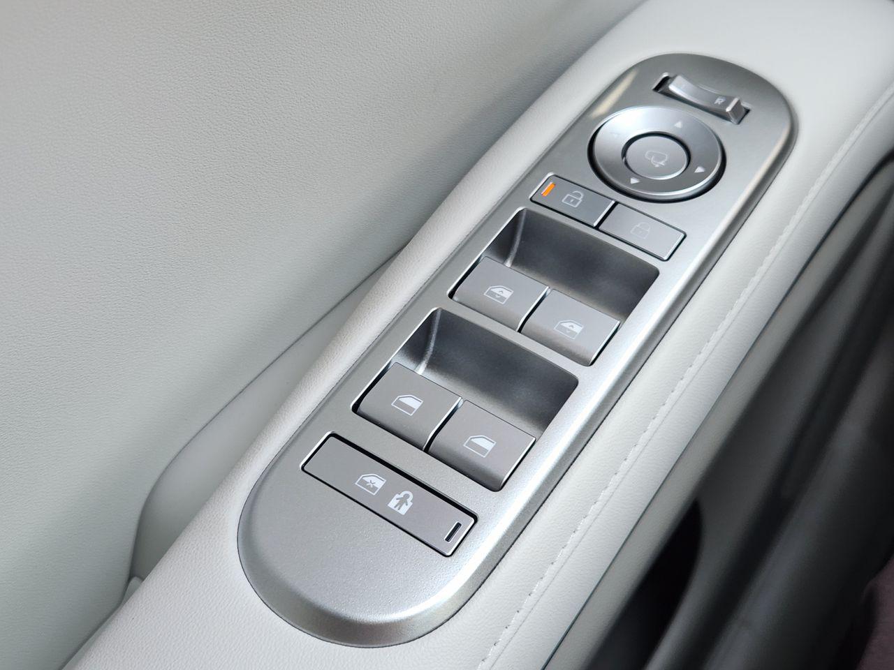 New 2027 Abyss Black Pearl Hyundai SEL Premium 8P image 22