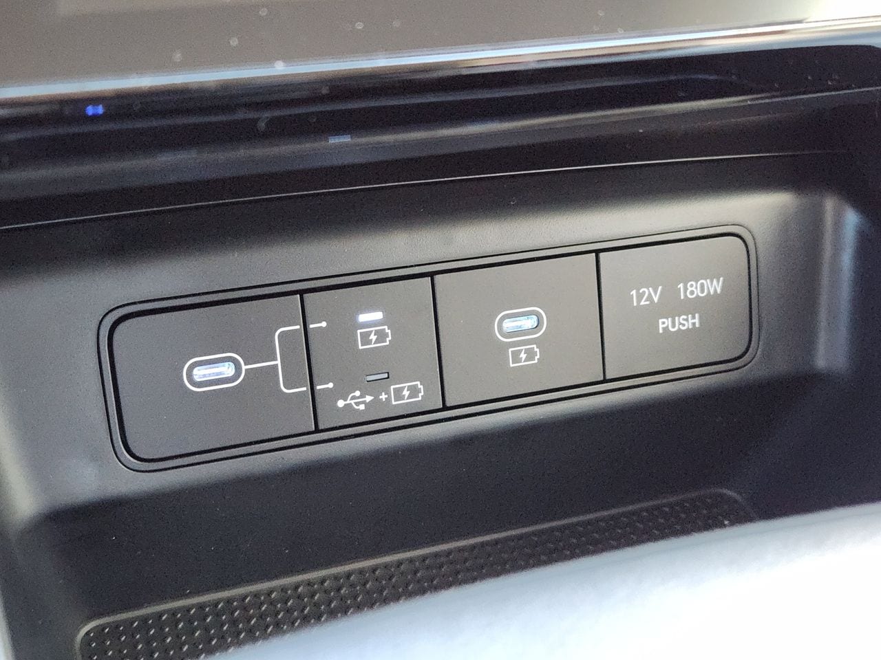 New 2026 S3B Black Hyundai SEL FWD image 17