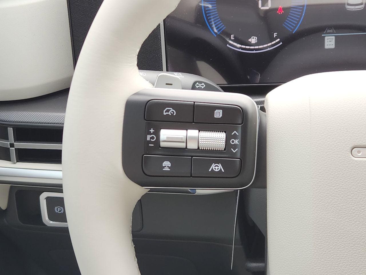 New 2026 Phantom Black Hyundai SE FWD image 26