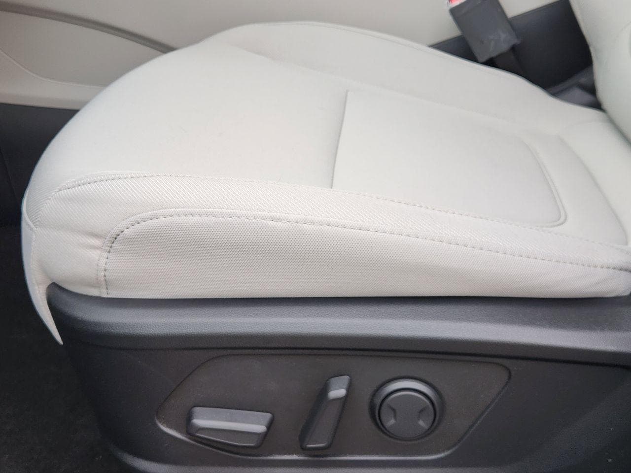 New 2026 WG2 Green Hyundai SEL FWD image 22