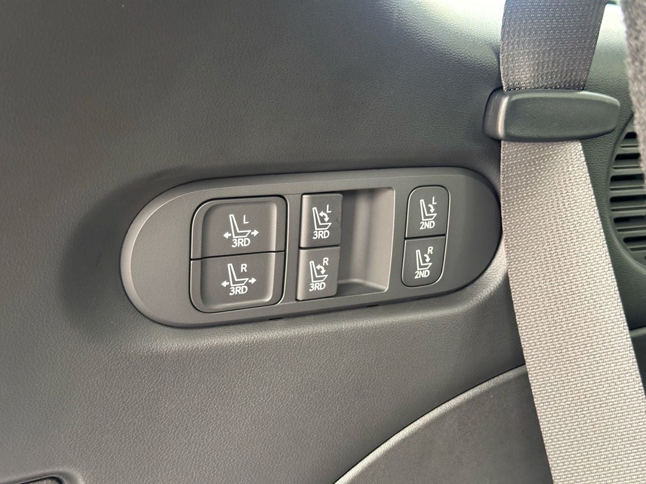 Certified Used 2026 Creamy White Pearl Hyundai Limited image 26