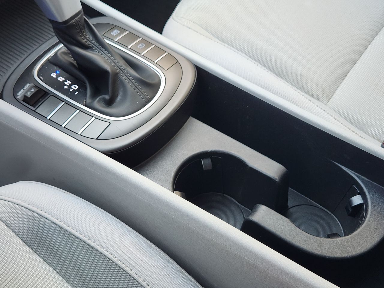 Used 2024 Denim Blue Pearl Hyundai SE image 19