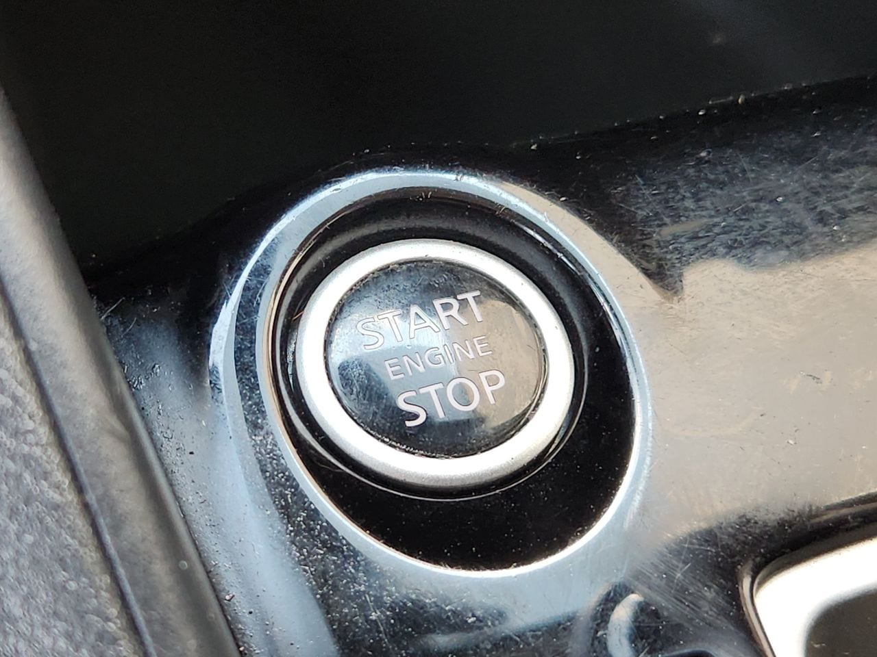 Used 2021 Super Black Nissan S image 16