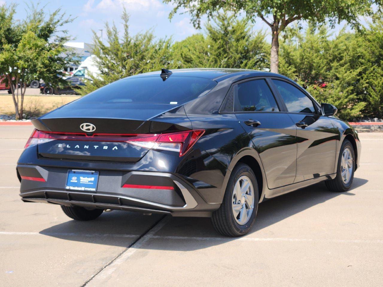 New 2026 Abyss Black Hyundai SE image 4