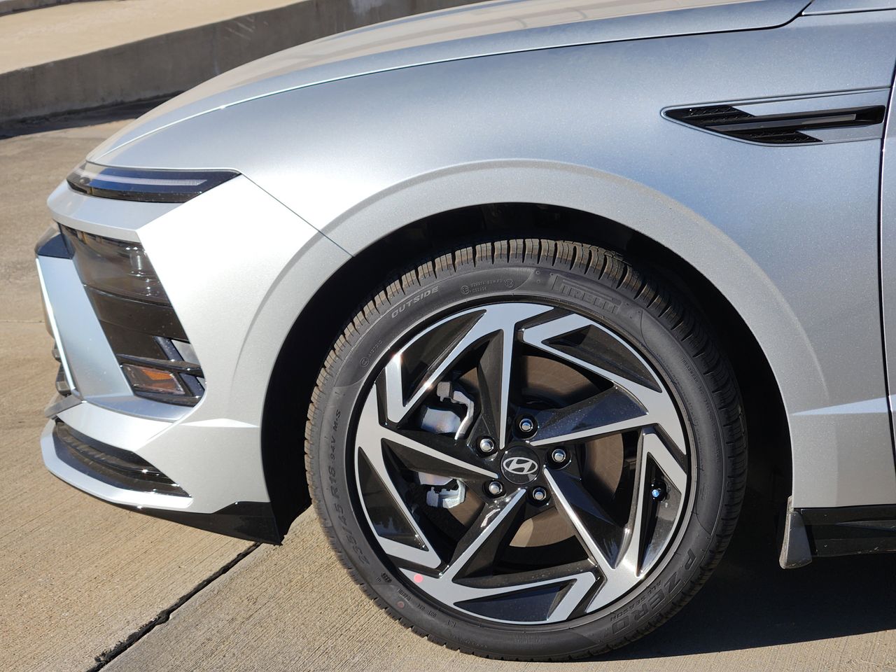 New 2026 T4A Silver Hyundai SEL Sport image 5