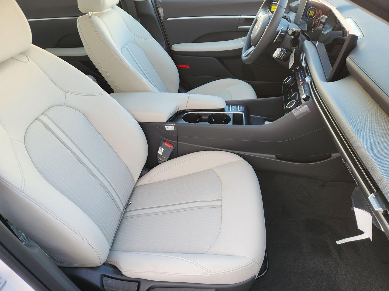 New 2026 Serenity White Hyundai SEL Sport image 11