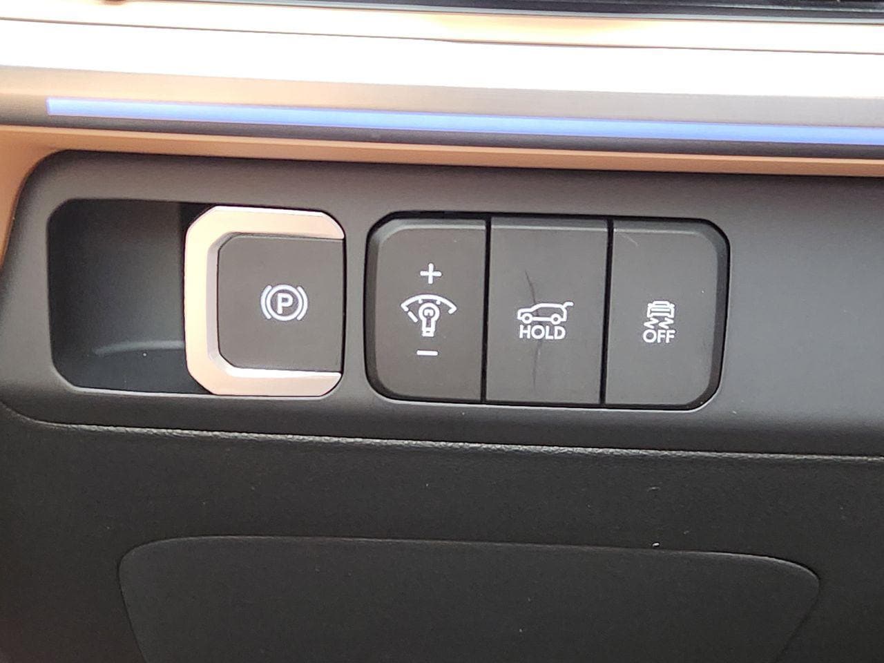 New 2026 PE2 Gray Hyundai Limited FWD image 20