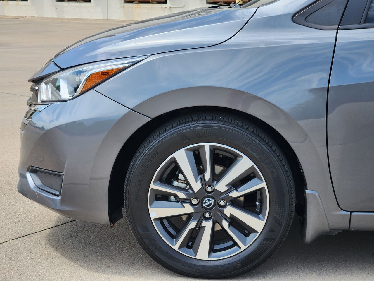 Used 2024 Gun Metallic Nissan 1.6 SV image 7