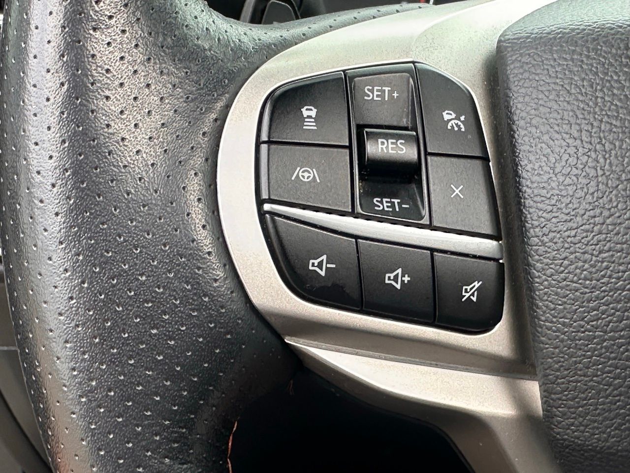 Used 2022 Star White Tri-Coat Ford Timberline image 27