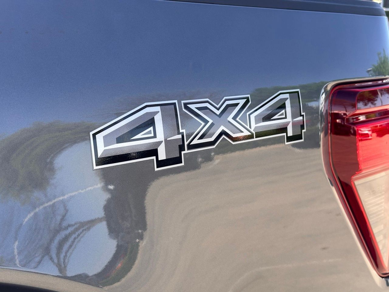 Used 2025 Harbor Gray Metallic Ford XLT image 12