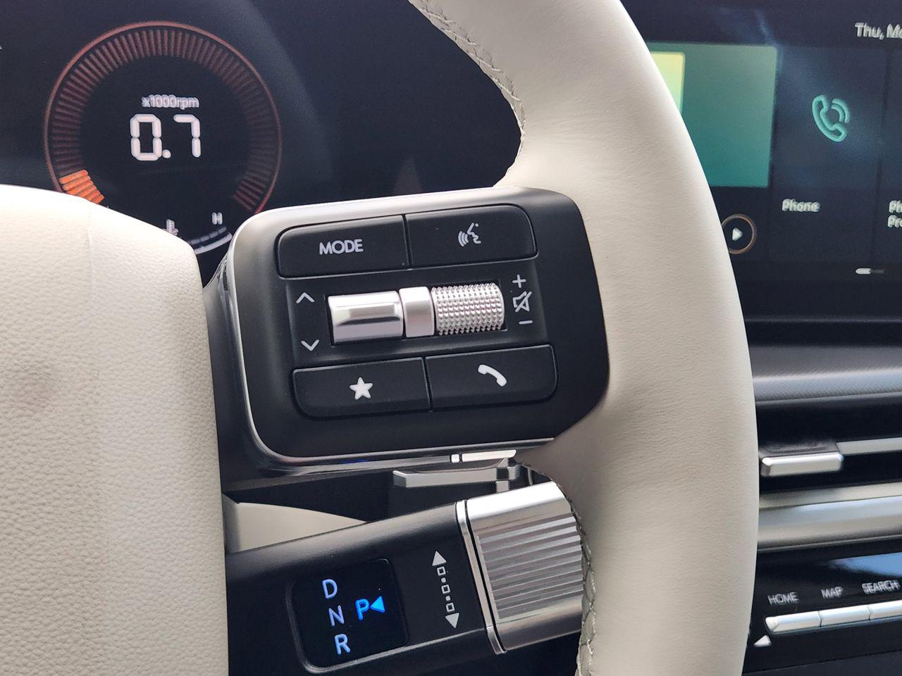 New 2026 W6H White Hyundai SEL FWD image 26