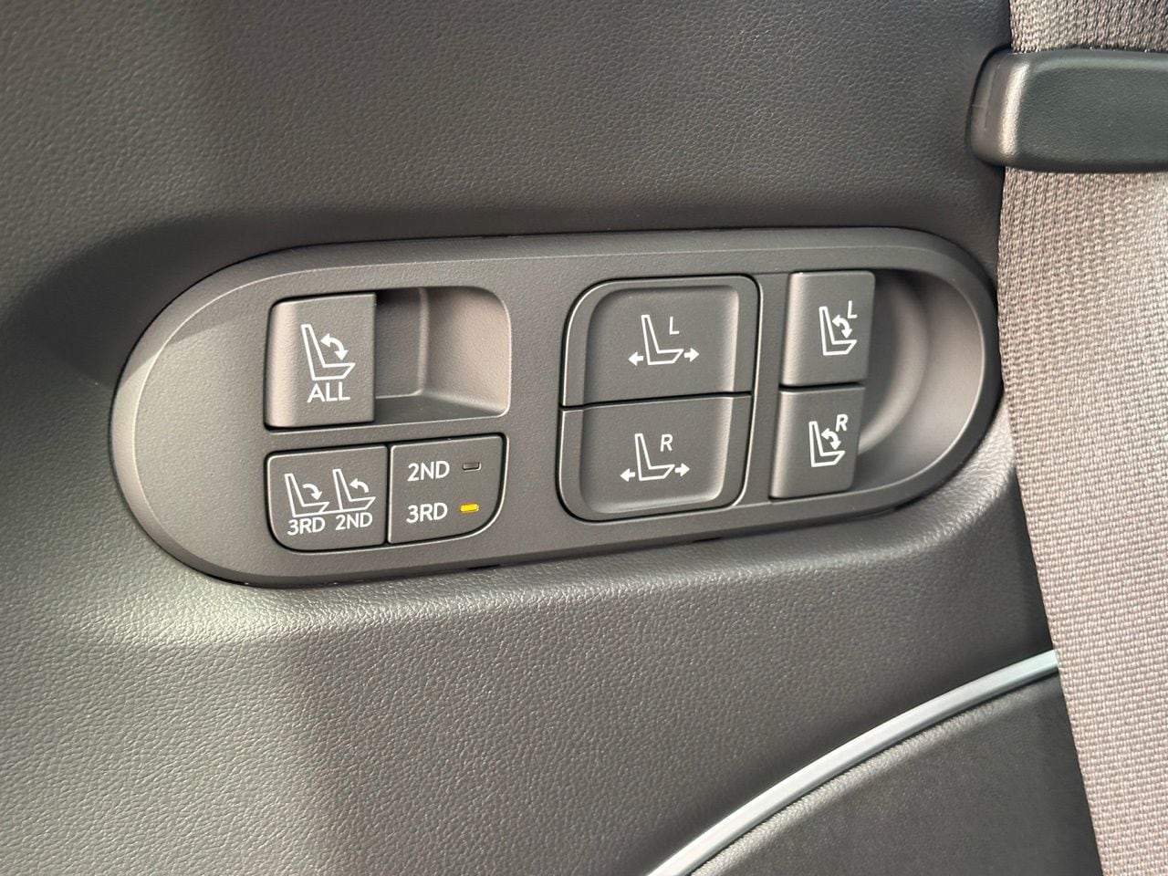 Certified Used 2026 Creamy White Pearl Hyundai Calligraphy image 15