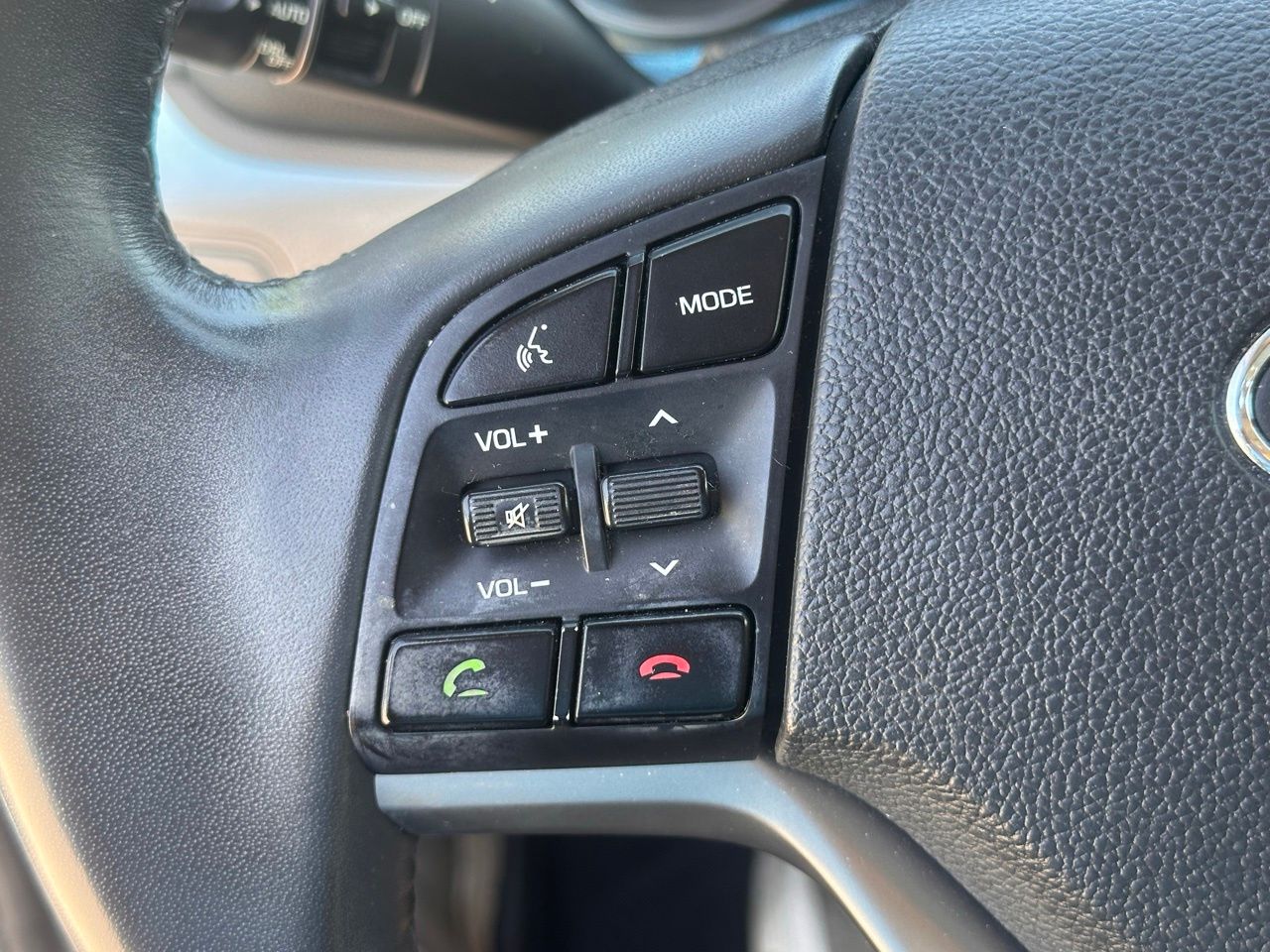 Used 2017 White Hyundai Sport image 24