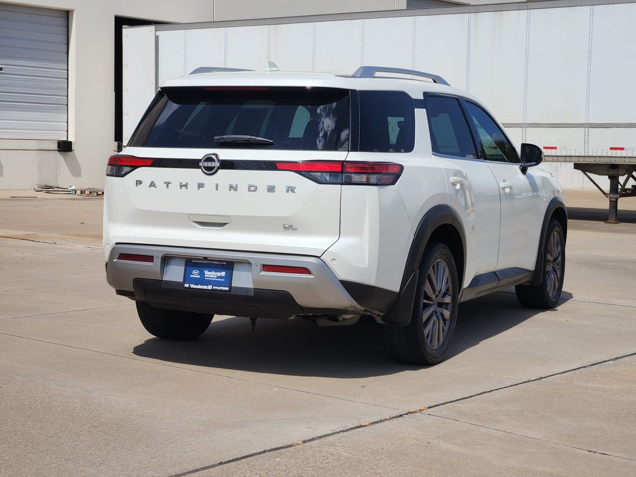 Used 2023 Pearl White Tricoat Nissan SL image 4