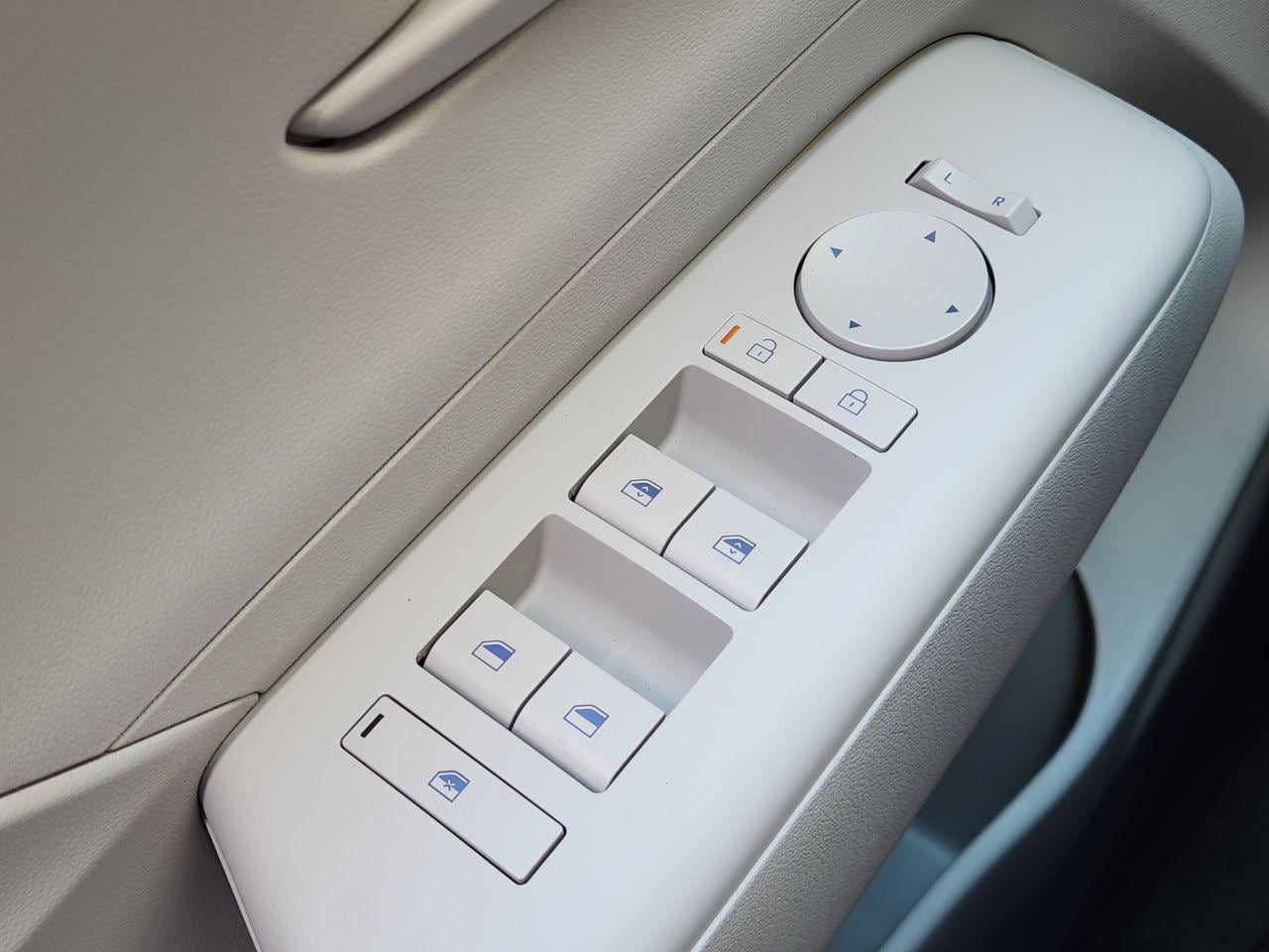 New 2027 Ecotronic Gray Pearl Hyundai SEL Sport FWD image 21