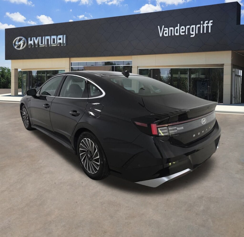 Certified 2025 Hyundai Sonata Hybrid Limited Sedan
