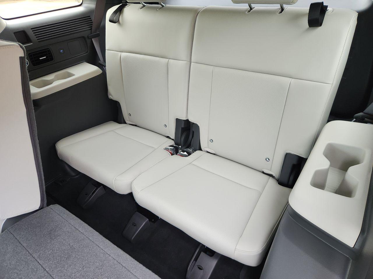 New 2026 Ecotronic Gray Hyundai SEL FWD image 28