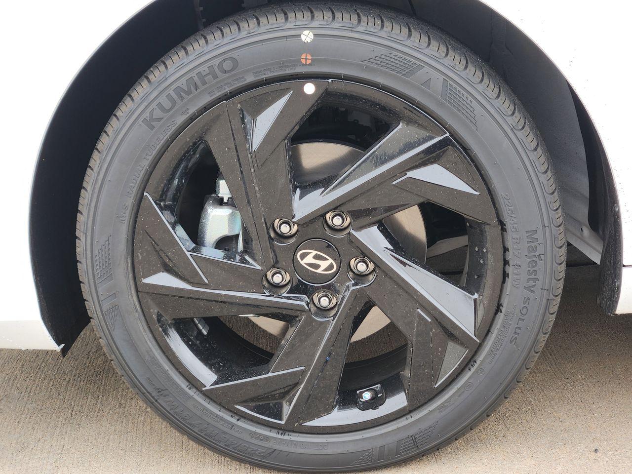 New 2026 W6H White Hyundai SEL Sport image 7