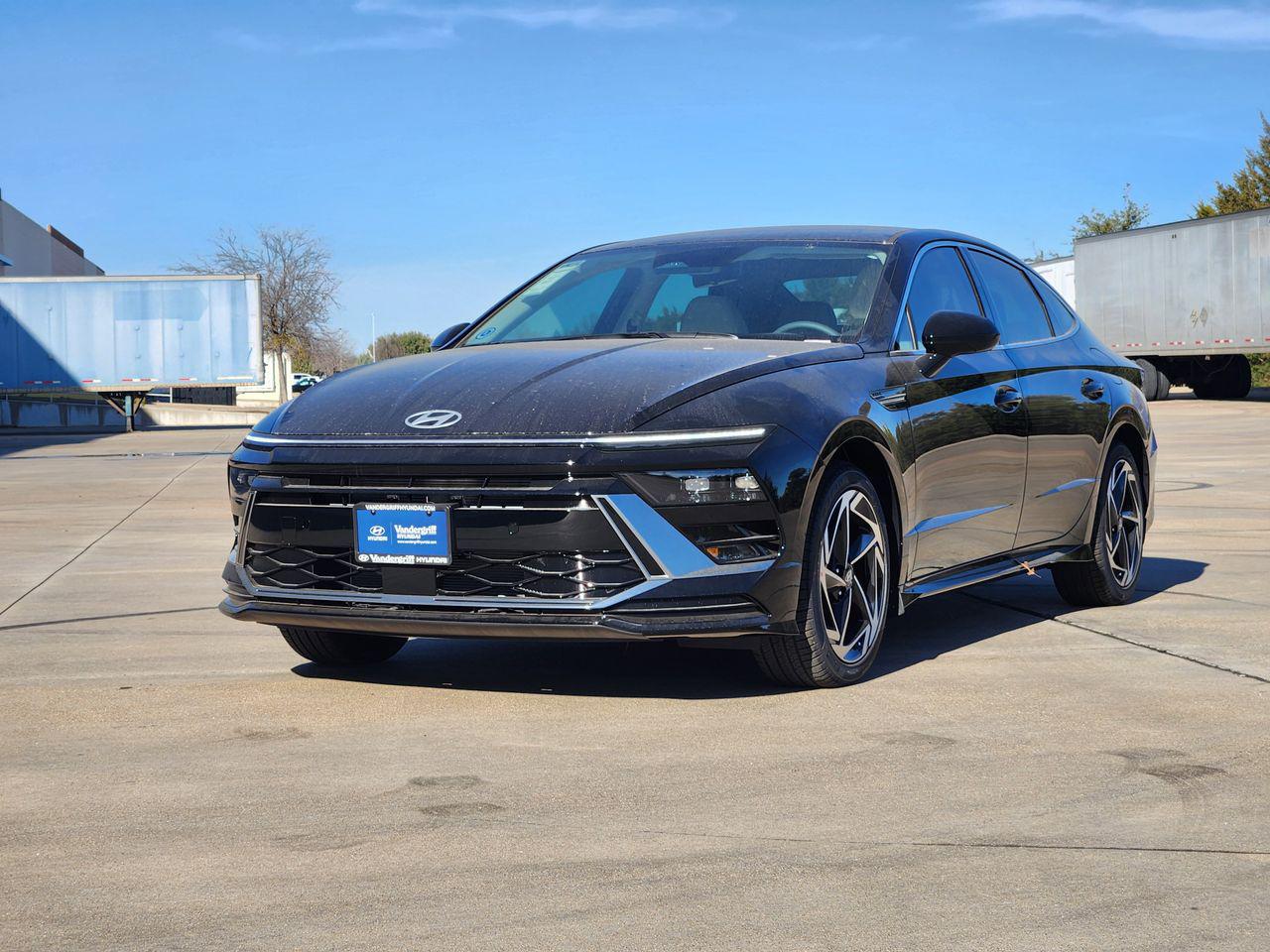 New 2026 Abyss Black Hyundai SEL Sport image 2