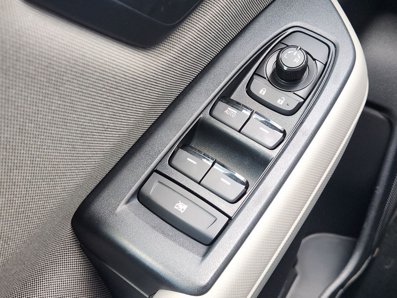 Used 2025 Horizon Blue Pearl Subaru Base image 18
