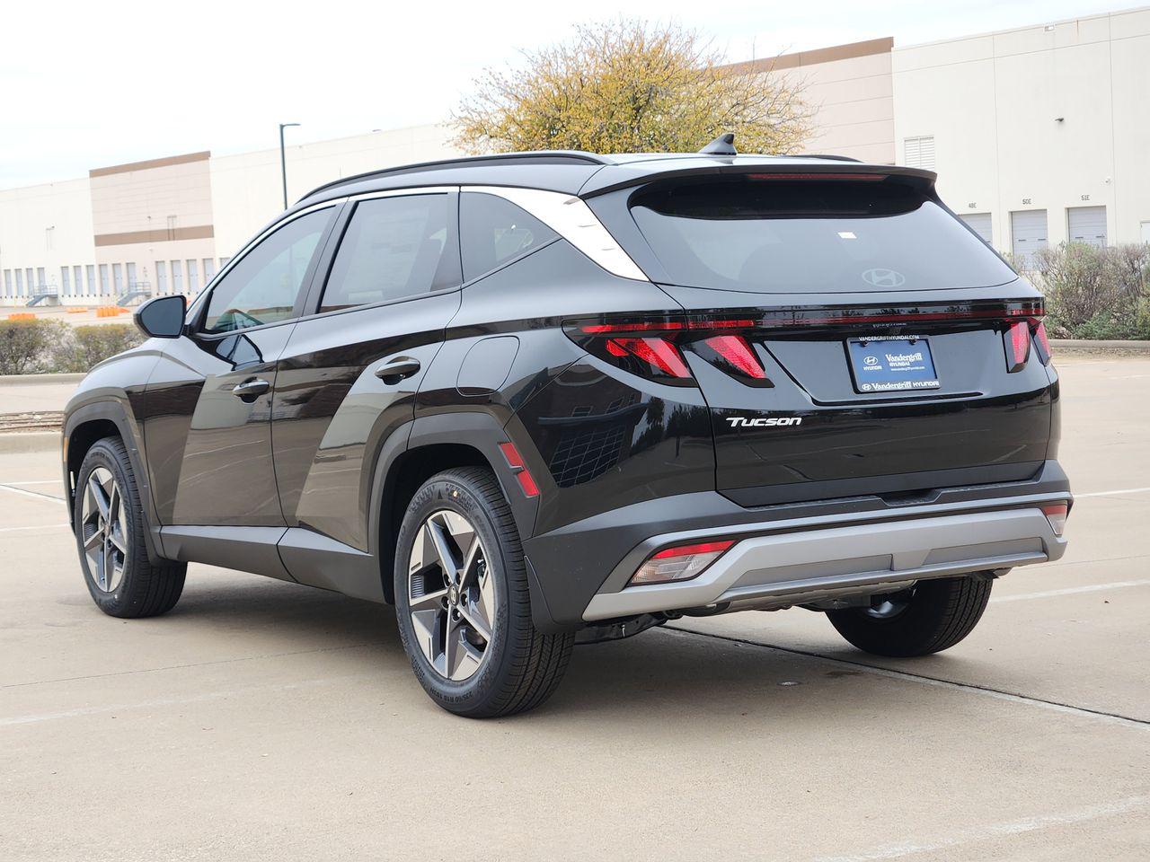 New 2026 S3B Black Hyundai SEL FWD image 3