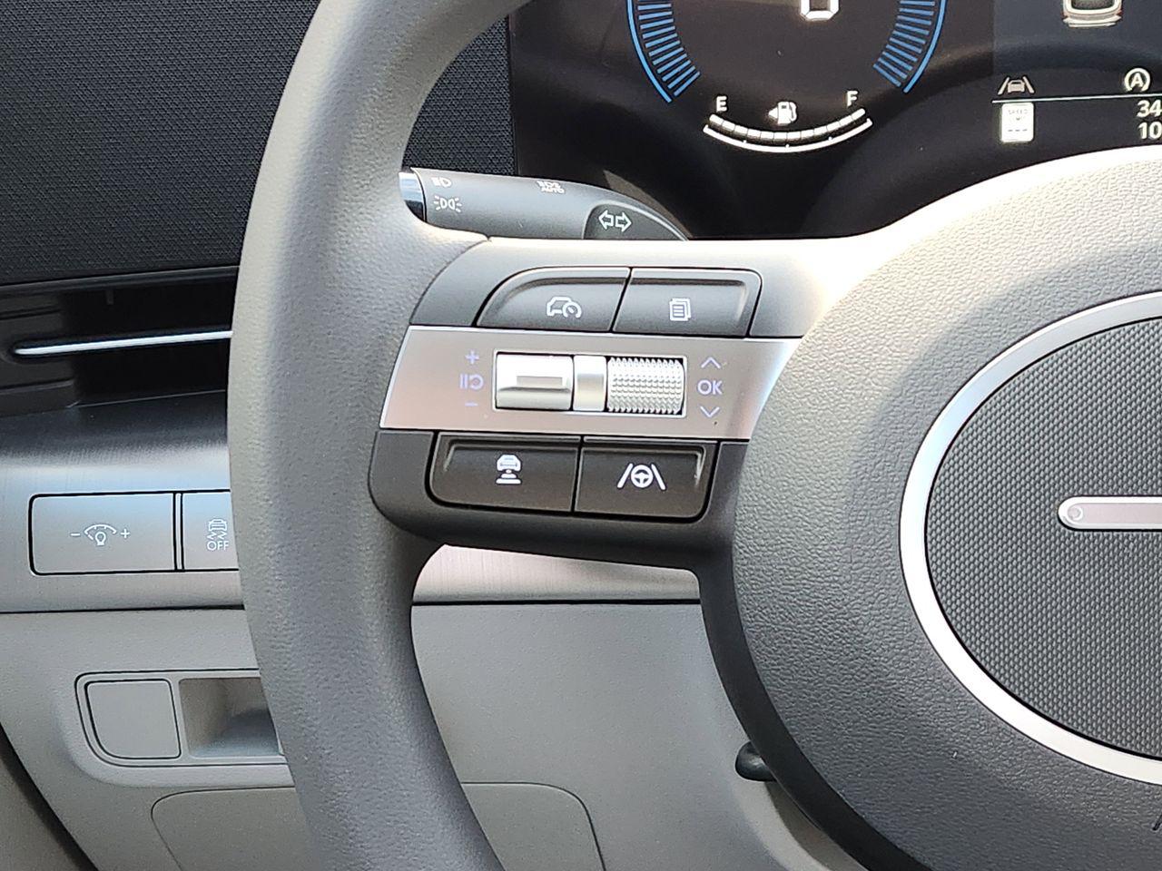 New 2026 SAW White Hyundai SE FWD image 26